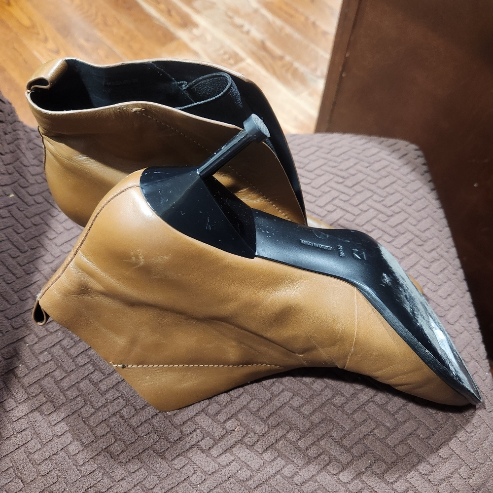 Mercedes Castillo small heel pointy toe bootie sz 40 10 - Picture 4 of 8